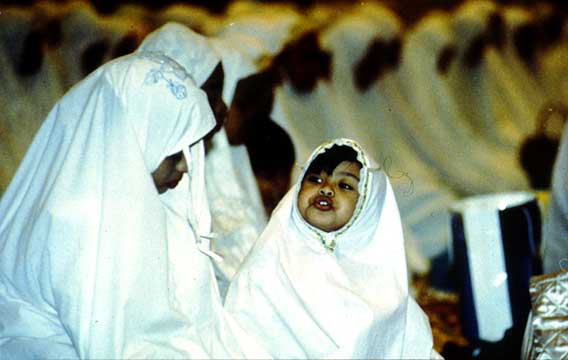 Sebagian Besar Negara Islam, Amerika, Eropa, Tetapkan Idul Fitri hari Senin